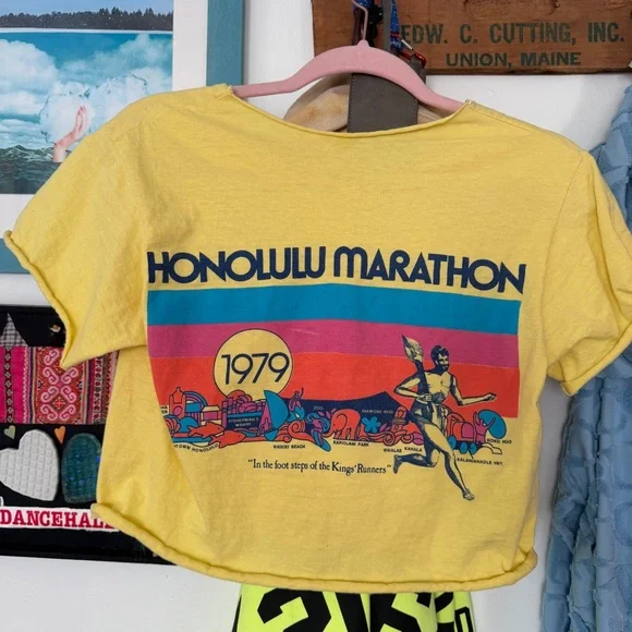 Yellow Honolulu Marathon 1979 Graphic Tee - Picture 3 of 4
